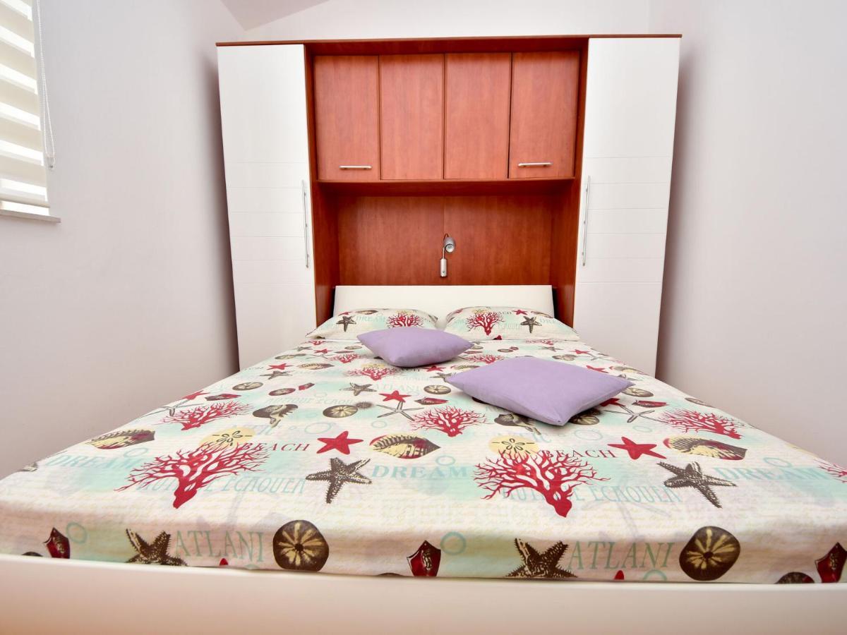 Cozy Holiday Home In Krusevo With Garden Luaran gambar