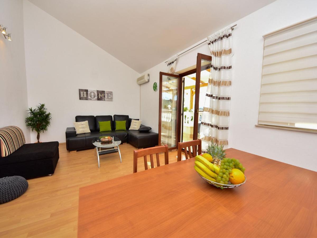 Cozy Holiday Home In Krusevo With Garden Luaran gambar