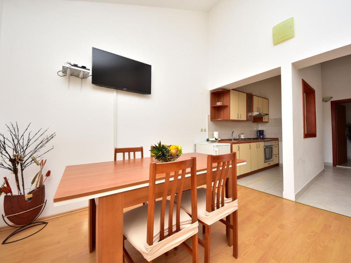 Cozy Holiday Home In Krusevo With Garden Luaran gambar